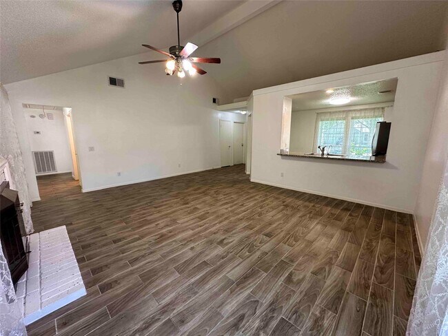 Building Photo - 21418 Park Bishop Dr