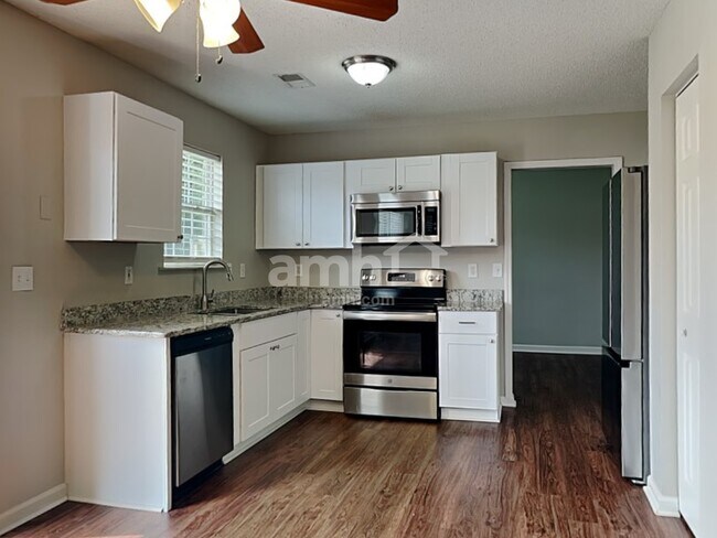 Building Photo - 103 Granary Dr