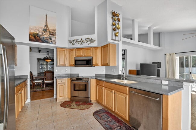 Building Photo - 2725 Pointe Cir