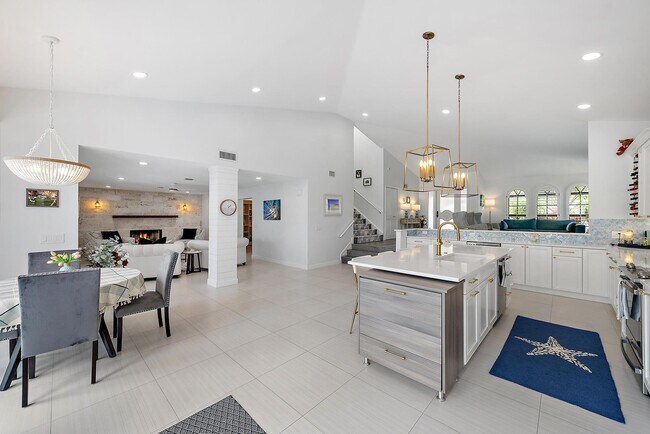 Building Photo - 129 Olympus Way