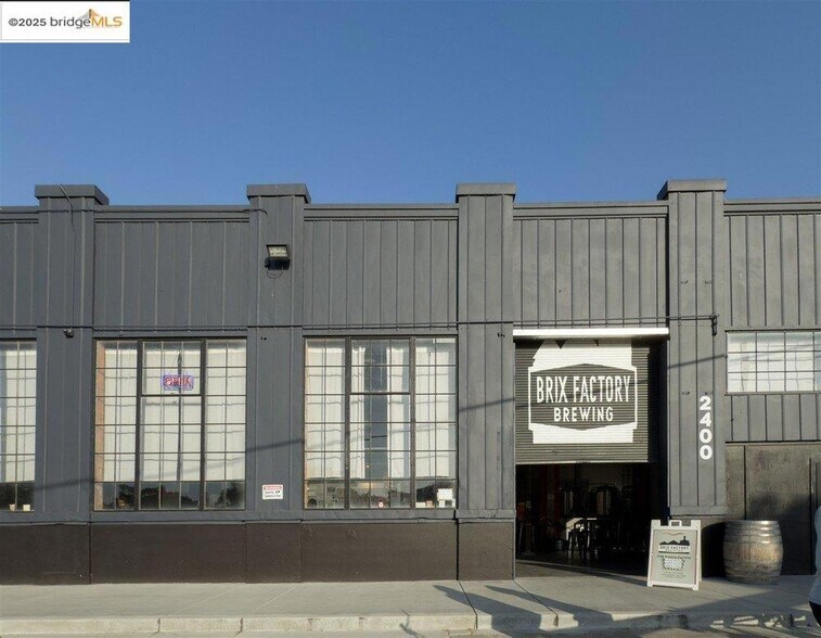 Building Photo - 2029 Chestnut St