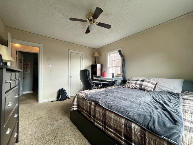 Building Photo - Spacious 4-Bedroom Home Available for Fall 2026 Pre-Lease