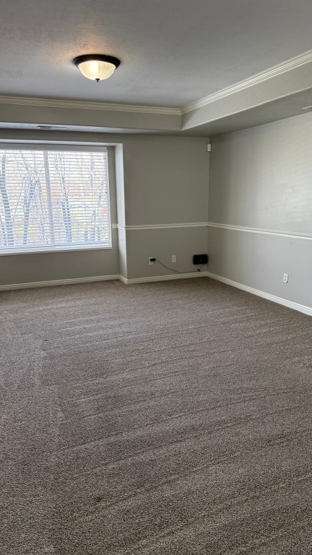 Building Photo - 365 E 760 N