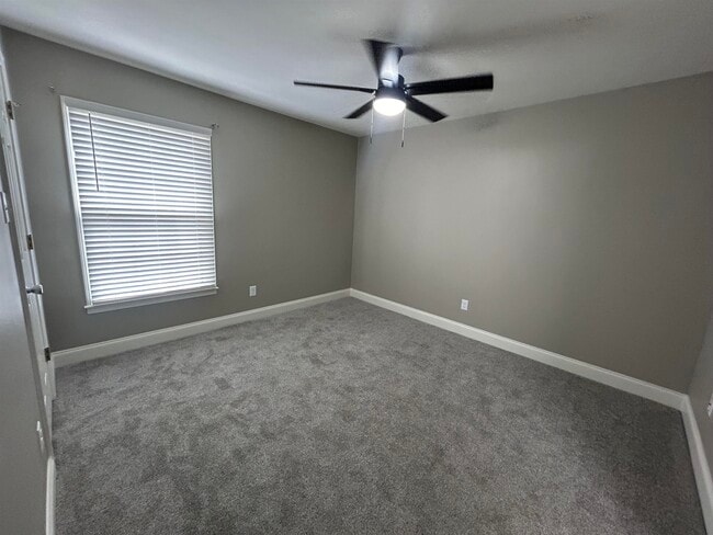 Building Photo - 4031 Sawgrass Dr
