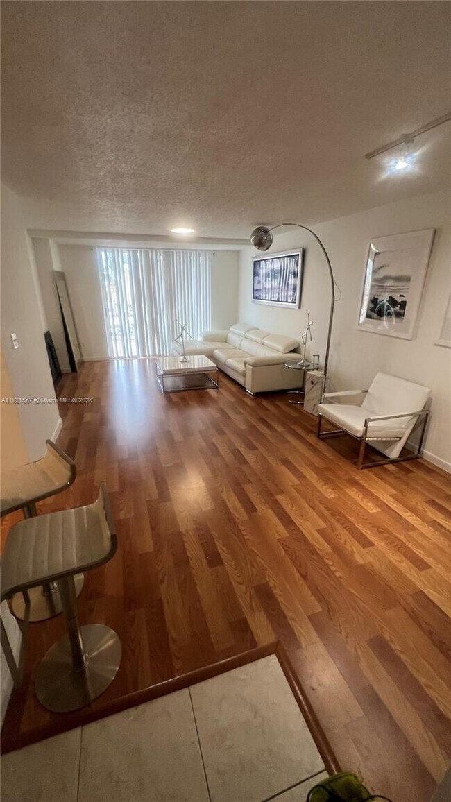 Building Photo - 770 Claughton Island Dr