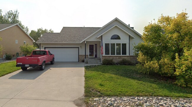Primary Photo - Large 5 bedroom home in Briarwood