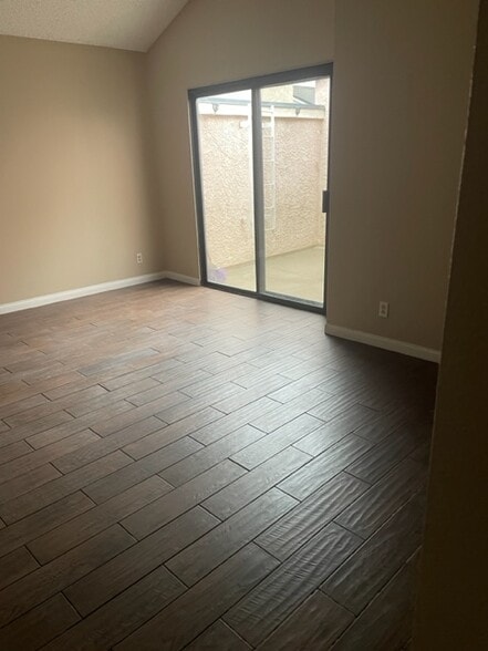 M. Bed - 2533 Almaden Ct