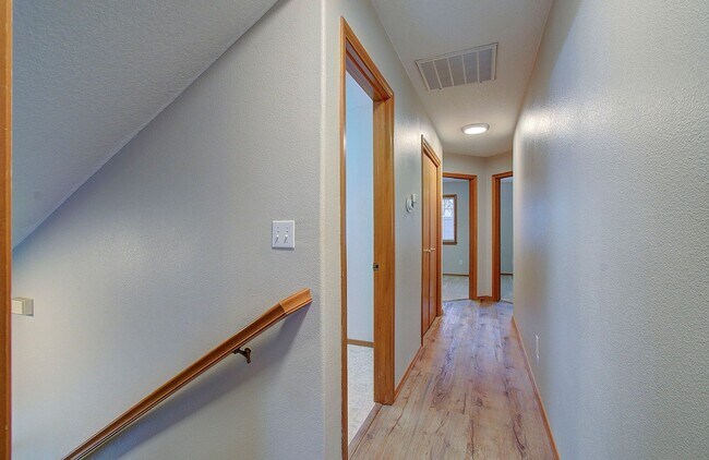 Building Photo - Moore 12918 &amp; 5000