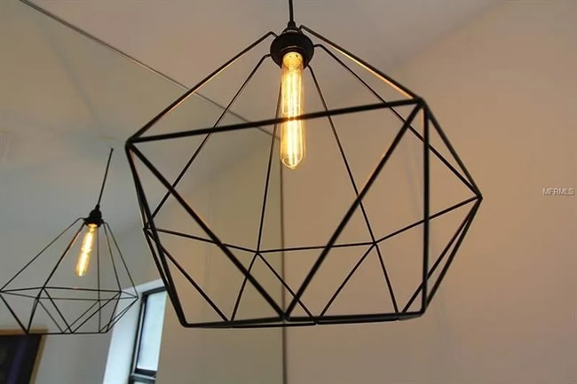 Building Photo - Fully Renovated Home in Prime Tampa Location with Fenced and Private Yard! 3bed |1.5 bath