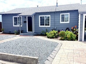 Building Photo - 2314 Upland Dr