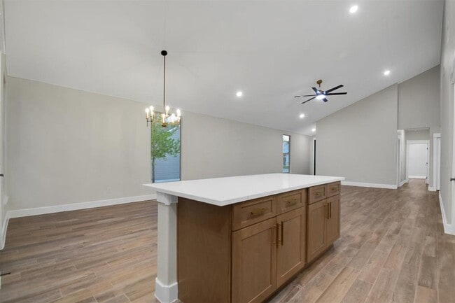 Building Photo - 346 Nene Ln