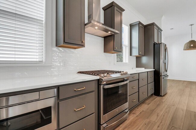 Building Photo - 502 Sound Dr