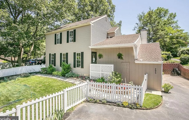 Building Photo - 295 Sugartown Rd