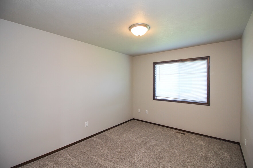 Building Photo - 110 Tanner Ct