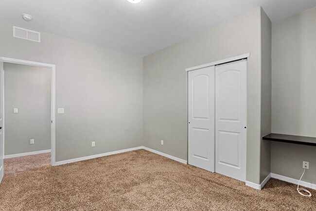 Building Photo - 14833 Harry Flournoy Ave