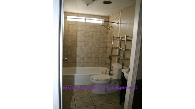 Building Photo - 687 NW Apollo