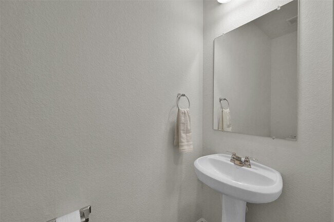 Building Photo - 14818 Calderon Dr