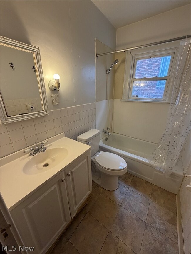 Building Photo - 119 Upland Ave