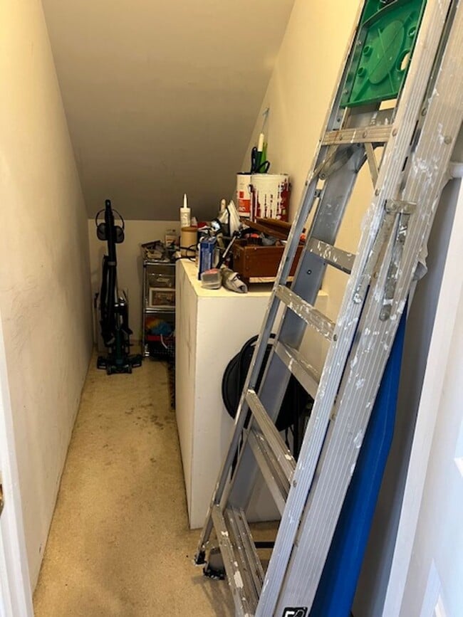 Building Photo - Single Family Home with Breathtaking Views