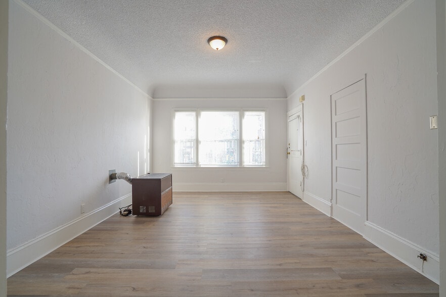 Building Photo - 185 10th St