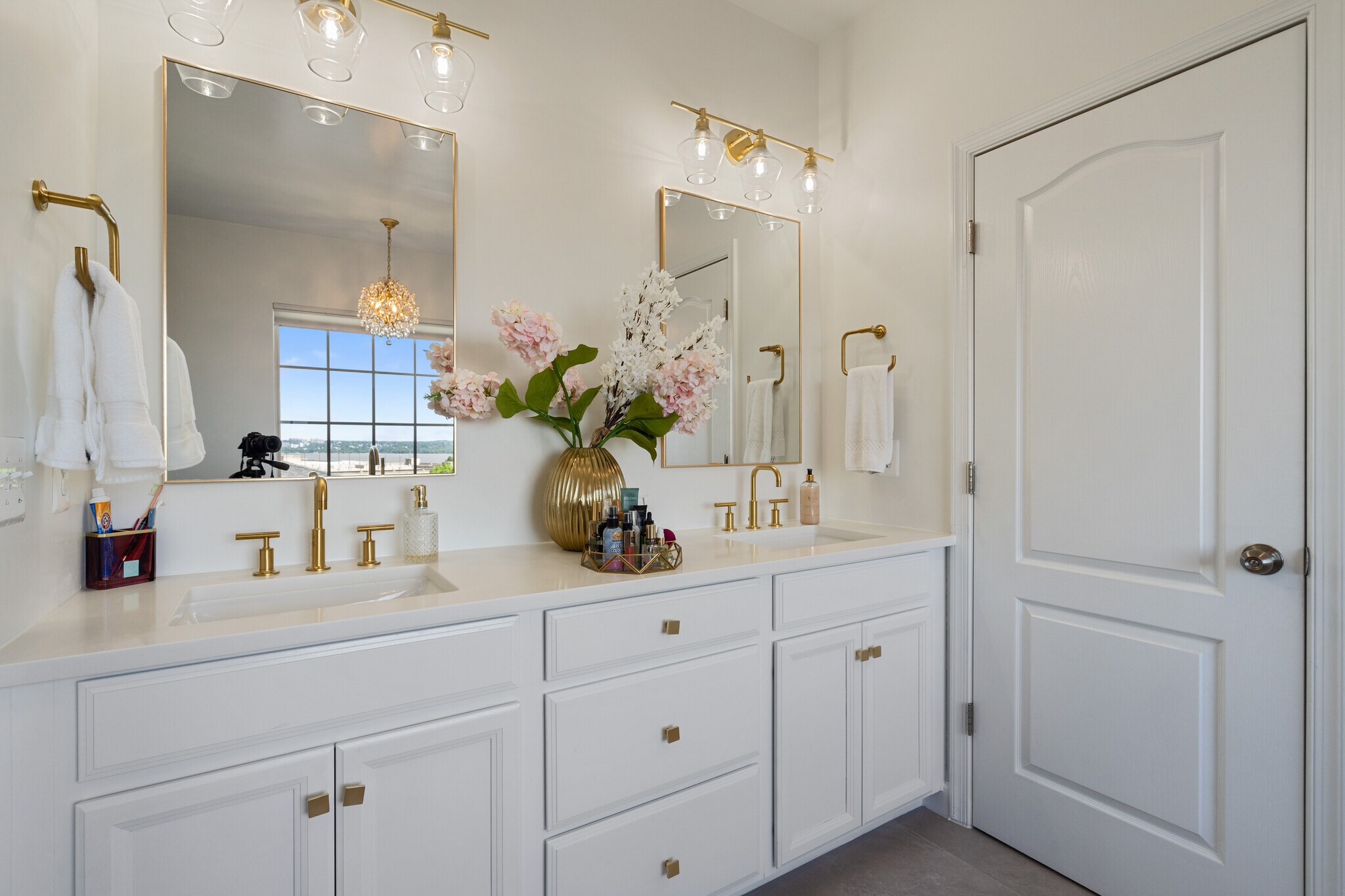 Building Photo - 500 Overlook Park Dr