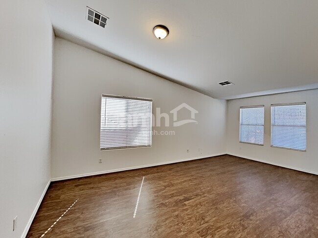 Building Photo - 10630 W Windsor Ave