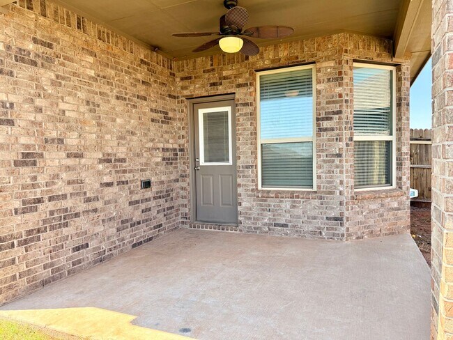 Building Photo - Beautiful 4 Bed 2 Bath in Mustang Schools