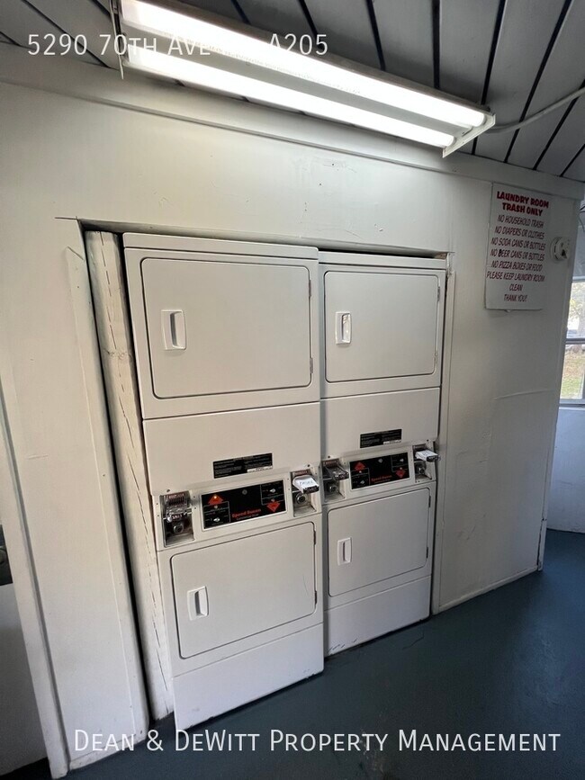 Building Photo - Pinellas Park | 2/1 Apt For Rent