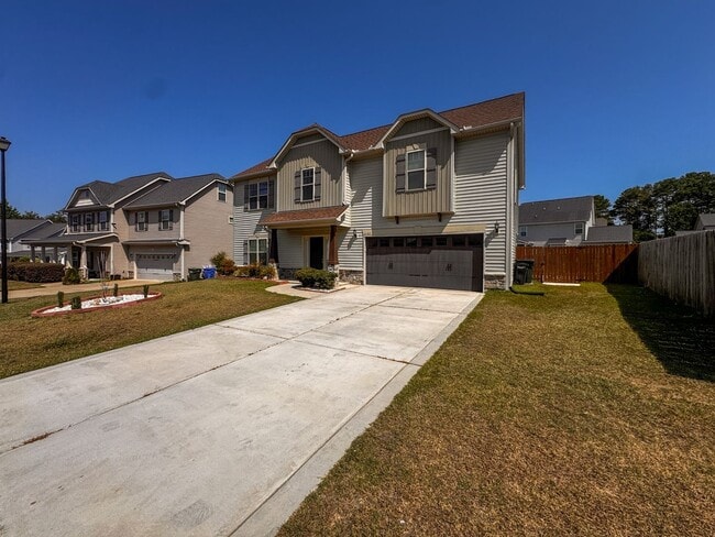 Building Photo - Beautiful 4 Bed 3.5 Bath Home in Jack Britt School District