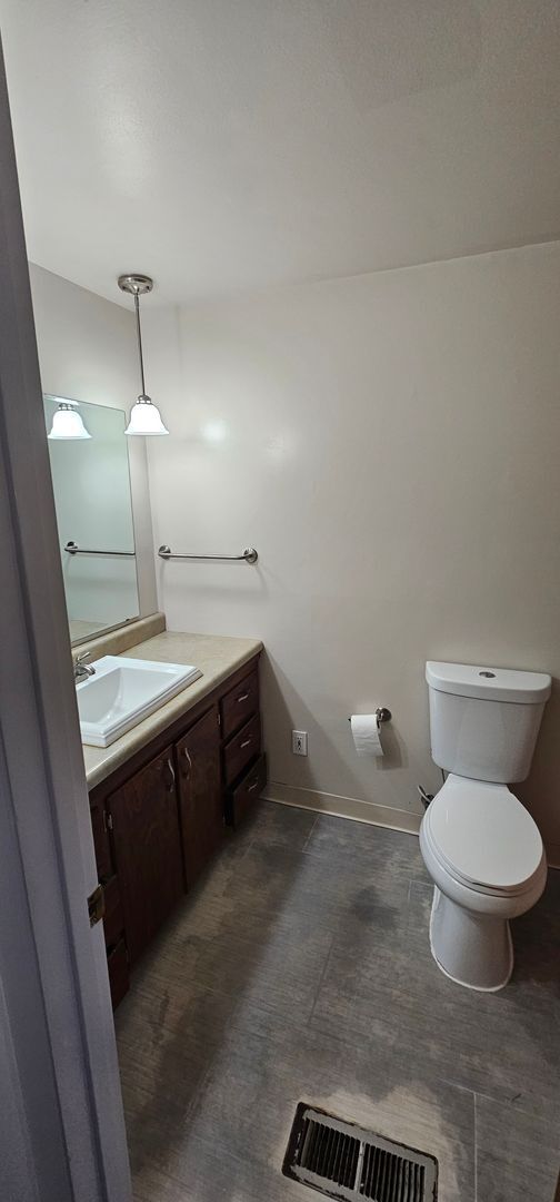 Building Photo - 3725 Chancellor Dr