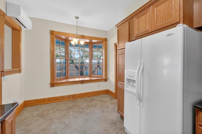 Building Photo - 43 Ackerman St