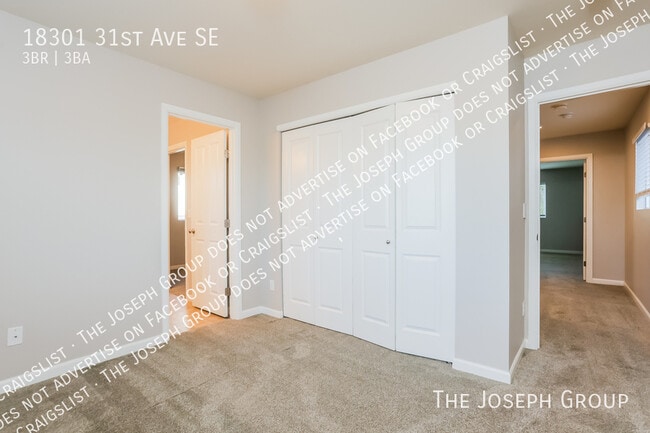 Building Photo - 18301 31st Ave SE