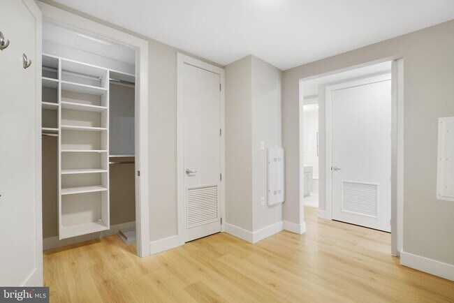 Building Photo - 801 N Fairfax St