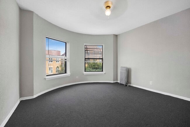 Building Photo - 6225 S Dorchester Ave