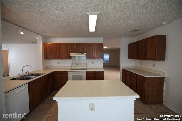 Building Photo - 4 br, 2.5 bath House - 8234 Chestnut Manor Dr