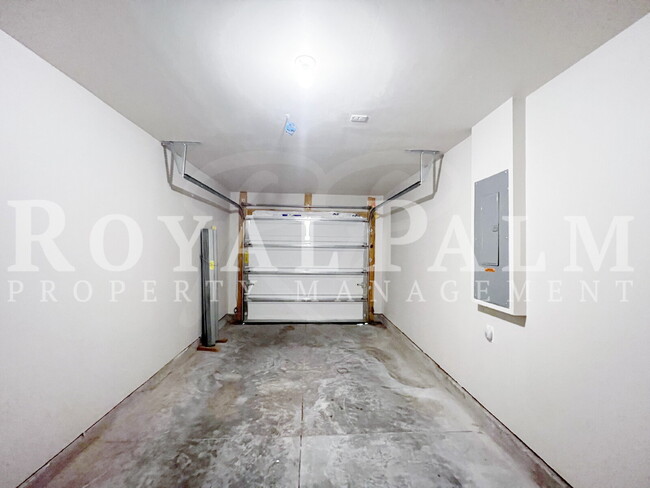 Building Photo - 4BR/2BA in Vistanna Villas – Gated Community, Pool, Lawn Care Included | Apply by 12/31 for $500 ...