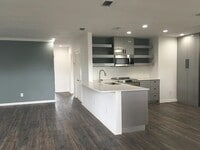 Building Photo - 6815 Edgewater Dr