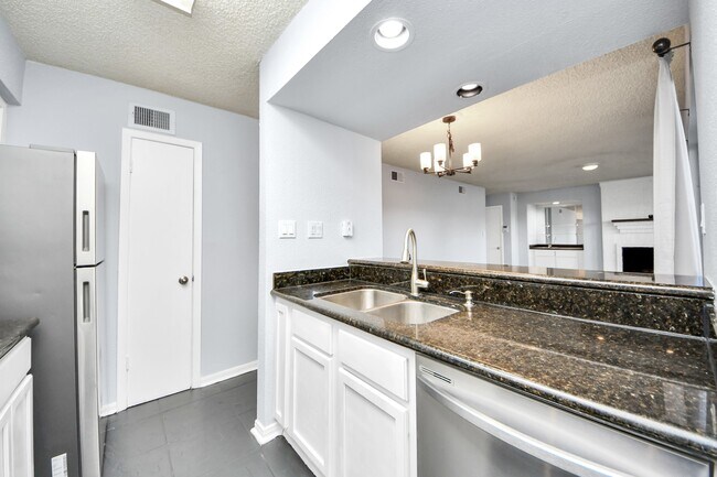 Building Photo - 250 El Dorado Blvd