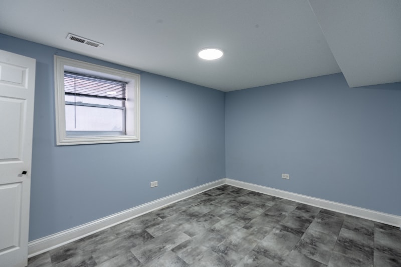 Building Photo - 4426 N Bernard St