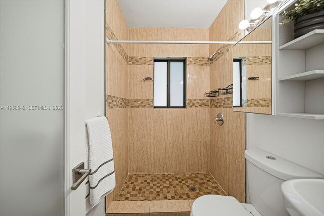 Building Photo - 570 NE 69th St