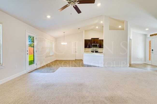 Building Photo - Beautiful 4-Bedroom Home in Palm Coast – B...