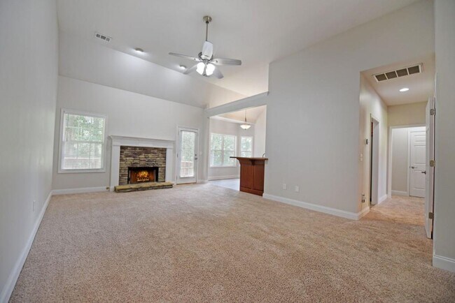 Building Photo - 4607 Enfield Dr