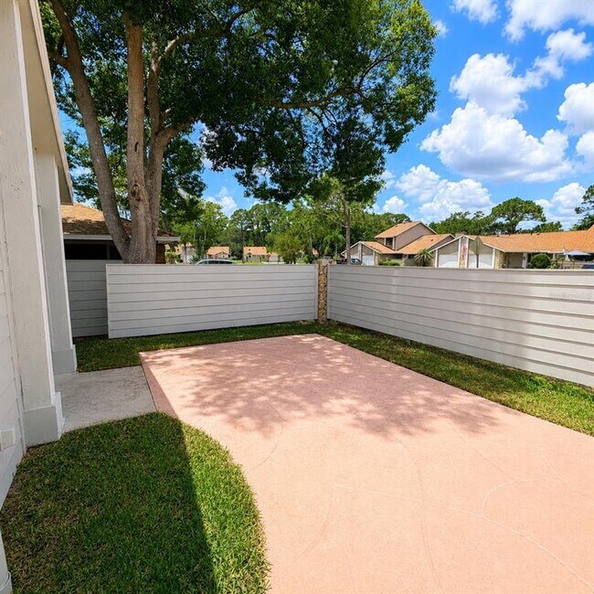Building Photo - 229 Surf Scooter Dr