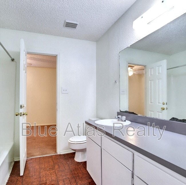 Building Photo - 3830 Coates Cir