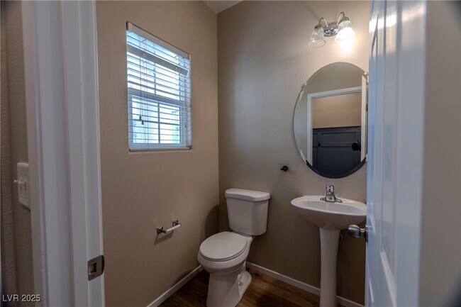 Building Photo - 7718 Ornamento Way