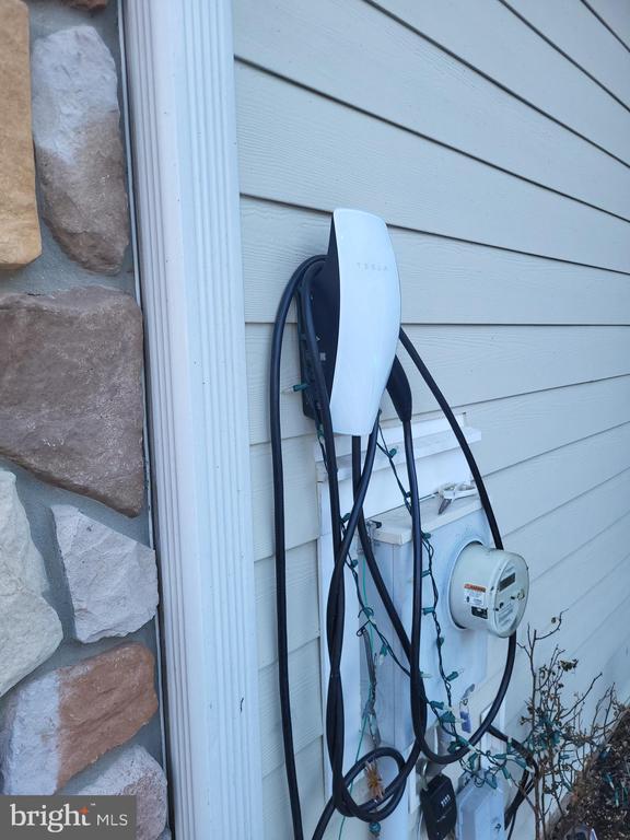 Building Photo - 185 Daylesford Blvd