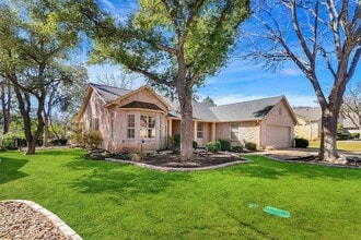 Building Photo - 109 Sunflower St