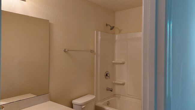 Building Photo - Townhome in Baymeadows
