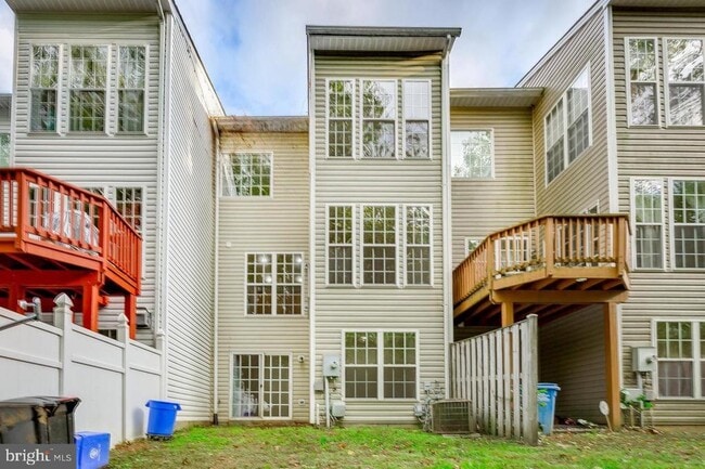 Building Photo - 13953 Lullaby Rd