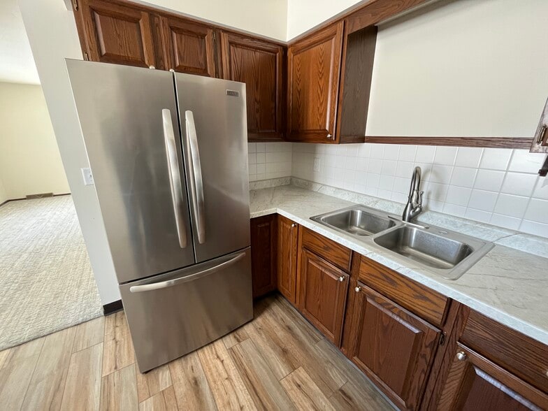 Building Photo - 484 W 30th St